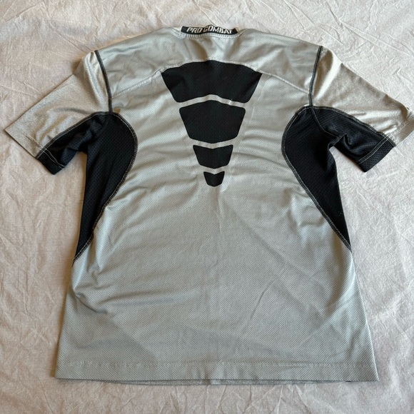 Nike Pro Combat Hypercool 2.0 Fitted Dri-FIT Short Sleeve Top - Medium - Picture 2 of 7